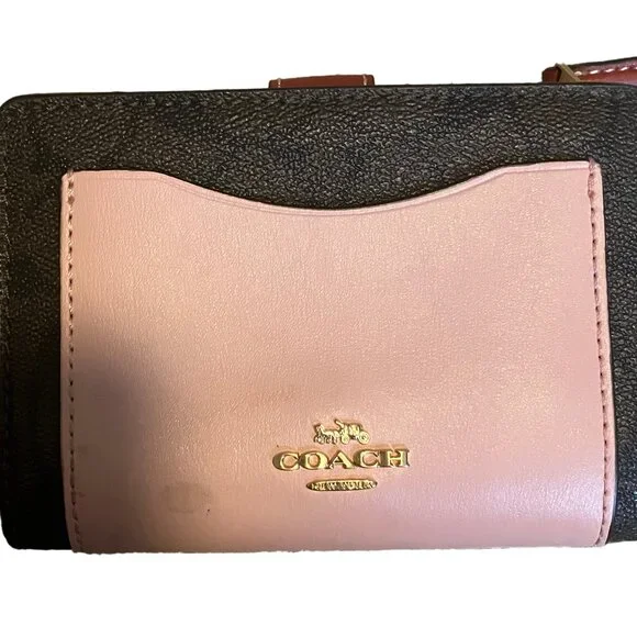 EUC Coach Medium Corner Zip Wallet in Signature Canvas - Picture 1 of 11